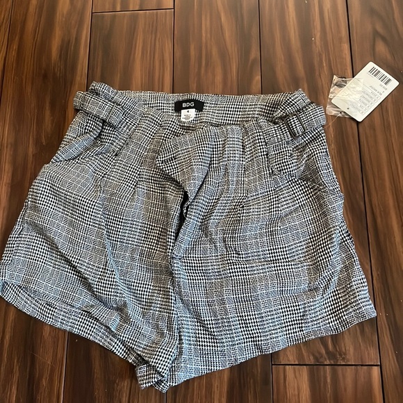 BDG shorts - Picture 1 of 2